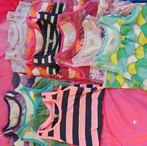 Girls Old Navy tank tops